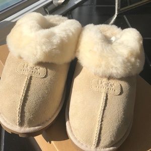 UGG NEW IN BOX SHEARLING SLIPPERS